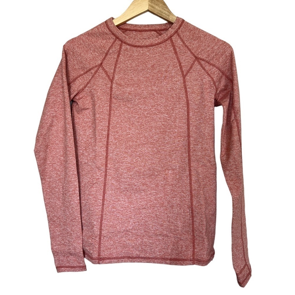 NWT Zuda Long Sleeve Activewear Top with Pocket on back